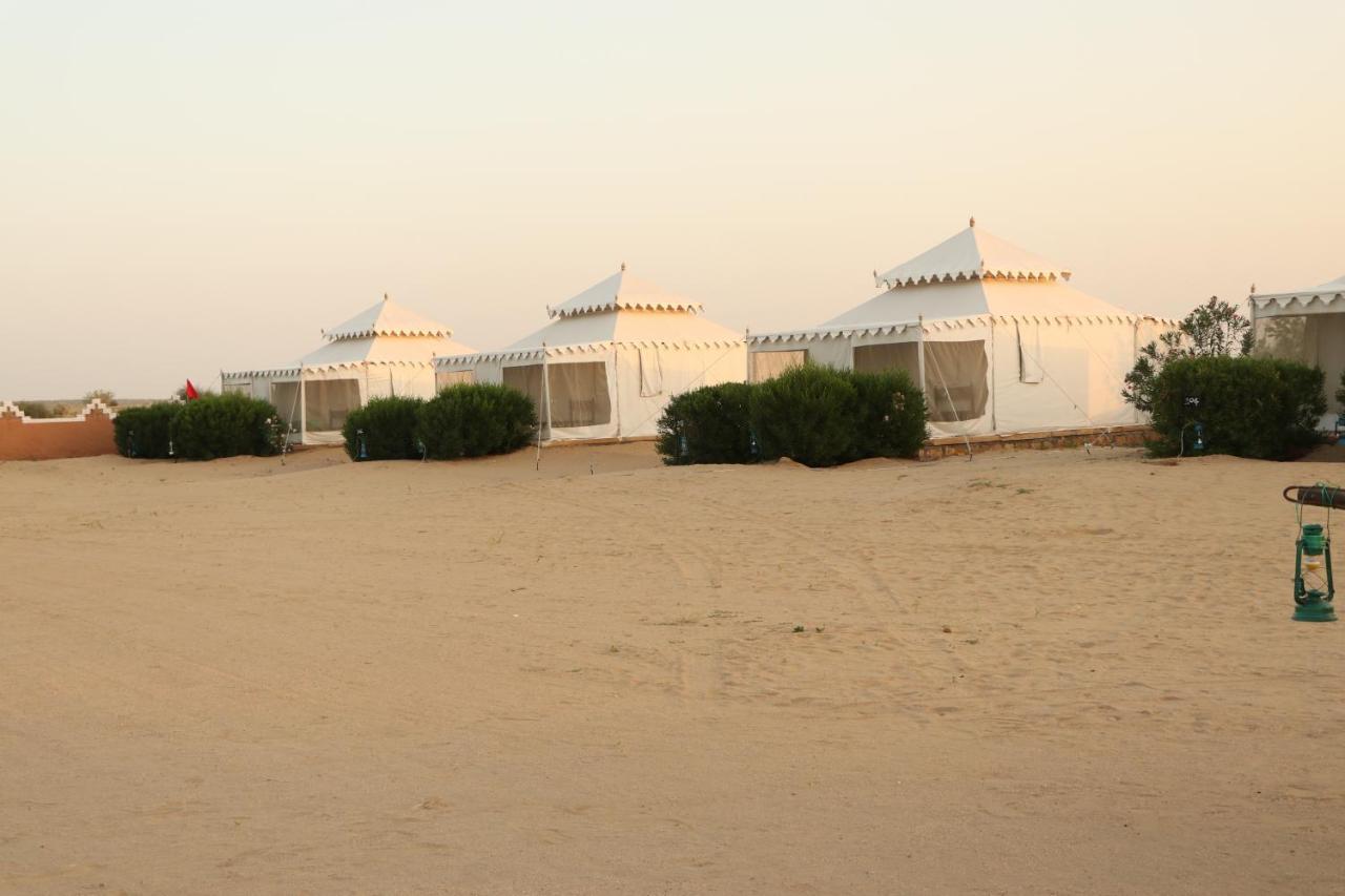 Sunny Desert Camp Kūri Kültér fotó